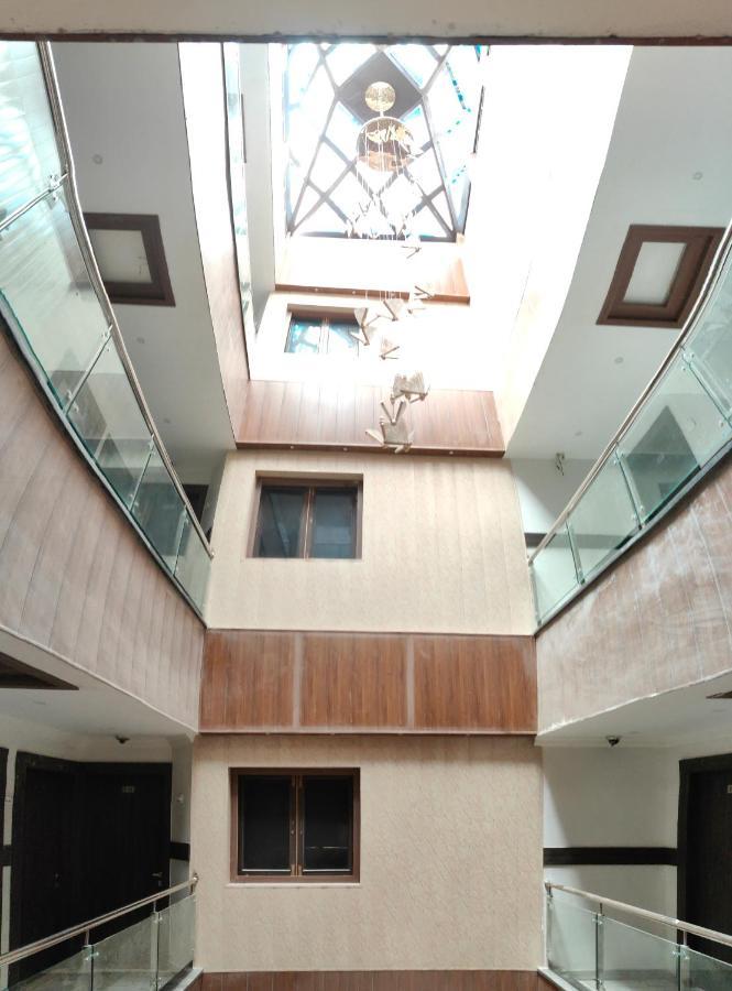 Hotel Krishna Катра Экстерьер фото